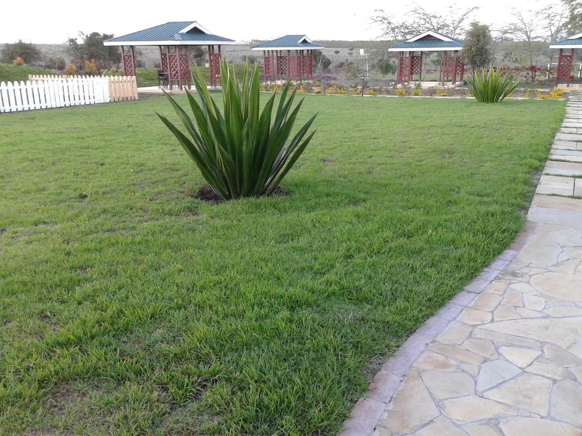 Tumaini Gardens Bed & Breakfast Kajiado Ngoại thất bức ảnh