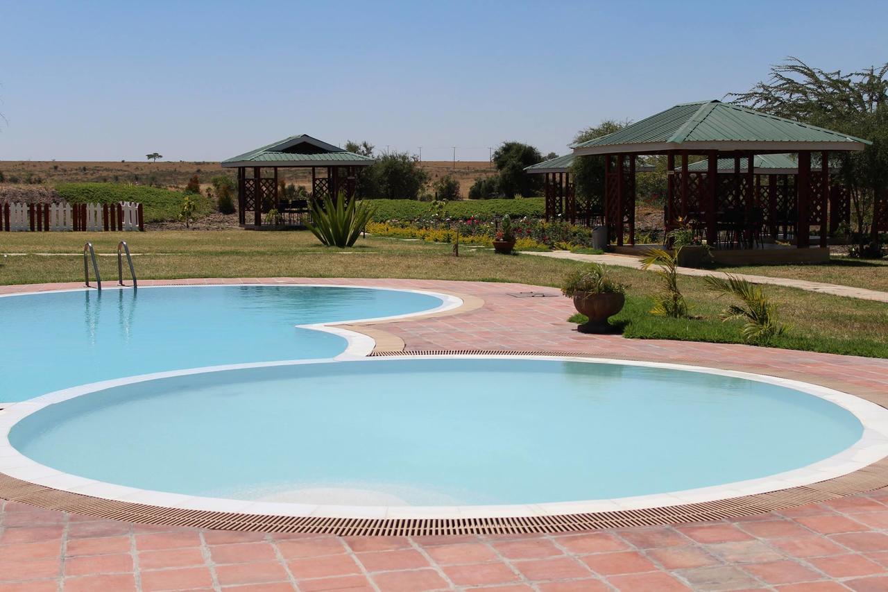Tumaini Gardens Bed & Breakfast Kajiado Ngoại thất bức ảnh