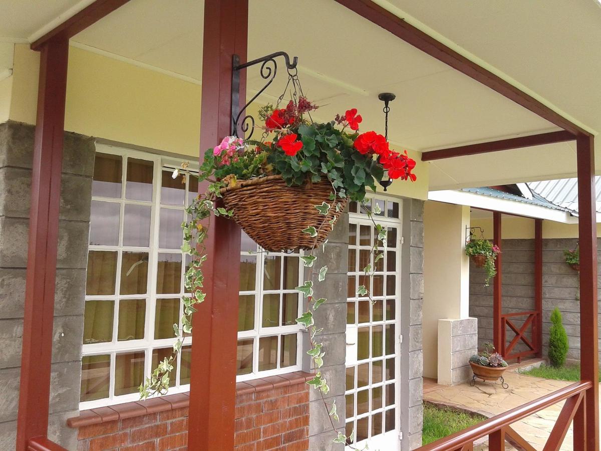Tumaini Gardens Bed & Breakfast Kajiado Ngoại thất bức ảnh