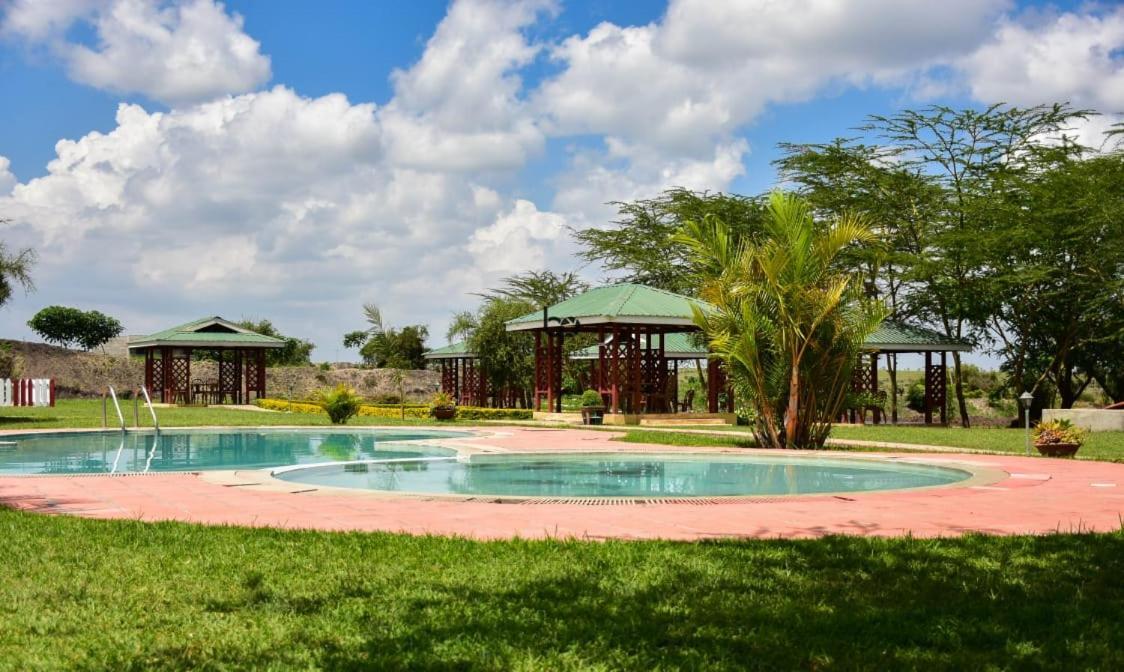 Tumaini Gardens Bed & Breakfast Kajiado Ngoại thất bức ảnh