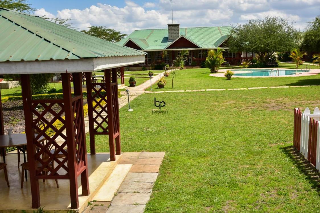 Tumaini Gardens Bed & Breakfast Kajiado Ngoại thất bức ảnh
